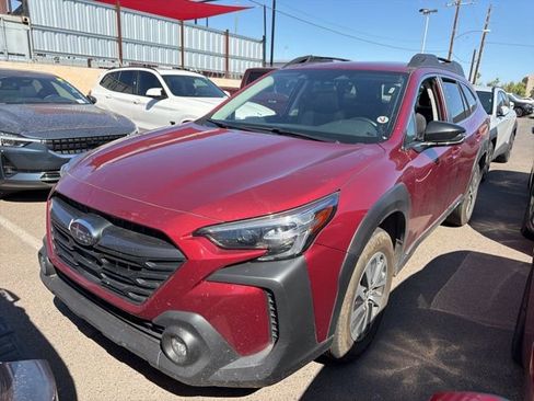 Used 2025 Subaru Outback Premium image 4