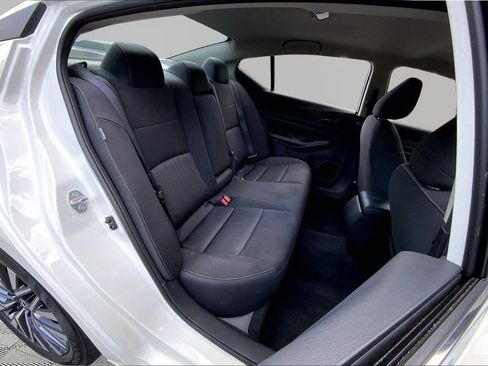 Used 2025 Nissan Altima 2.5 SV FWD image 17