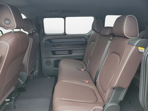 New 2025 Volkswagen ID. Buzz Pro S image 13