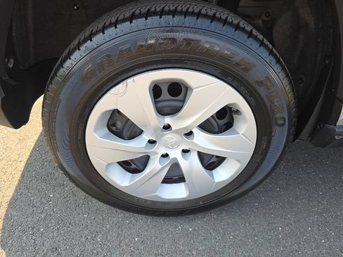 Used 2025 Toyota RAV4 LE AWD/4WD image 18