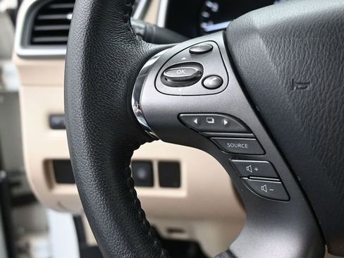 Used 2020 Nissan Murano SV image 31