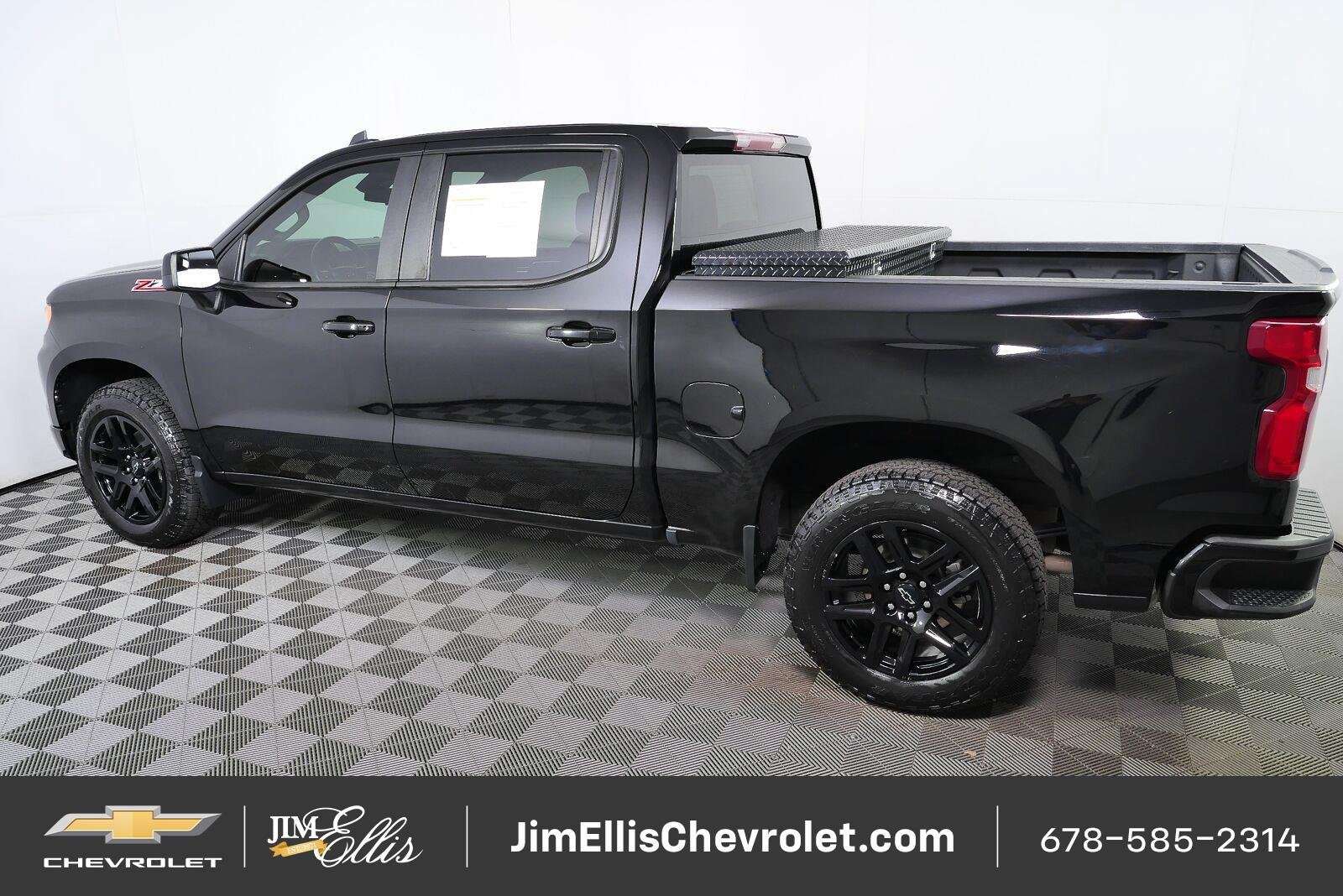 Used 2023 Chevrolet Silverado 1500 RST AWD/4WD image 23