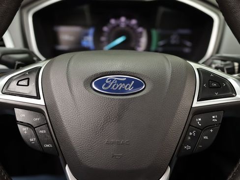 Used 2016 Ford Fusion Titanium AWD/4WD image 10