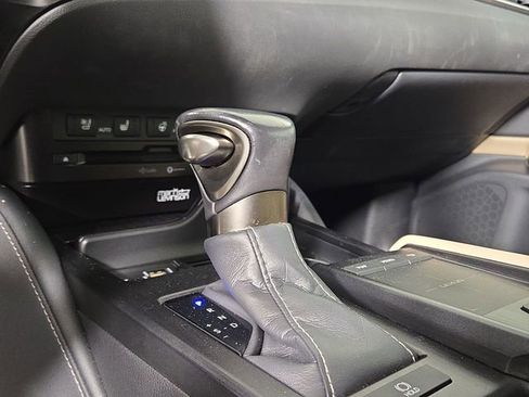 Used 2020 Lexus ES 350 Ultra Luxury w/ Accessory Package image 21