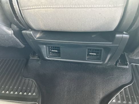 Used 2019 Chevrolet Silverado 1500 Custom w/ Custom Value Package AWD/4WD image 18