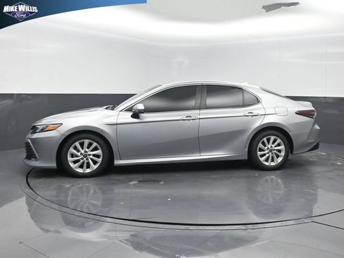 Used 2023 Toyota Camry LE FWD image 4
