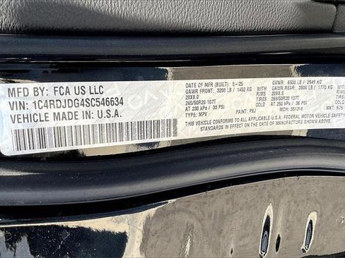 Certified 2025 Dodge Durango GT image 28