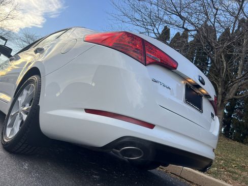 Used 2013 Kia Optima EX w/ Premium Pkg image 98