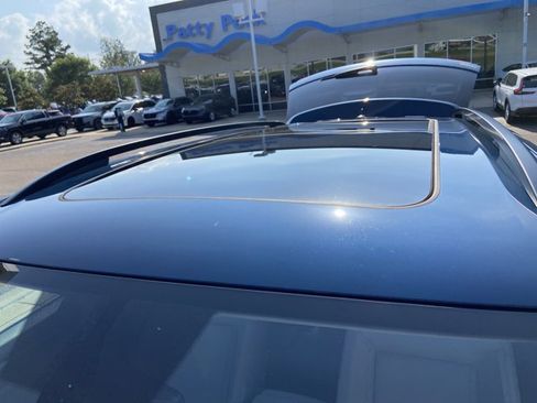 Used 2023 Volkswagen Atlas SE w/ Panoramic Sunroof Package FWD image 30