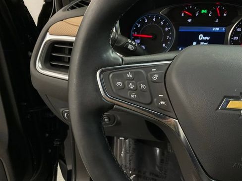 Used 2023 Chevrolet Equinox Premier FWD image 12