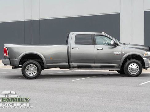 Used 2013 RAM 3500 Laramie AWD/4WD image 11