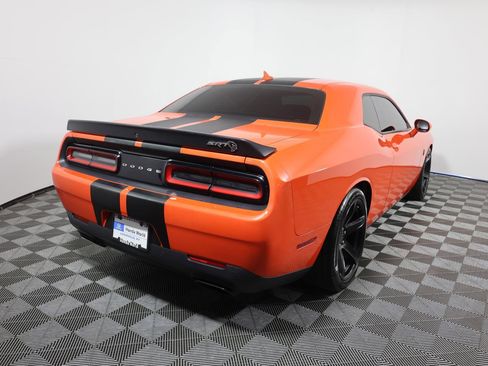 Used 2017 Dodge Challenger SRT Hellcat RWD image 5