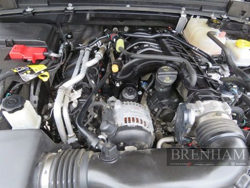 Used 2023 Jeep Wrangler Sport image 12