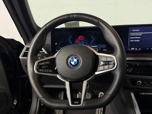 Used 2025 BMW i4 eDrive40 w/ M Sport Package RWD image 10