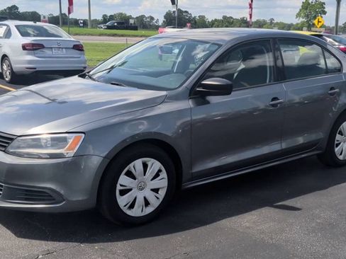 Used 2012 Volkswagen Jetta Sedan FWD image 4