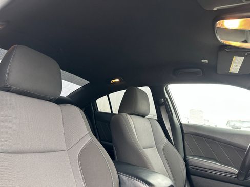 Used 2022 Dodge Charger SXT w/ Blacktop Package image 16