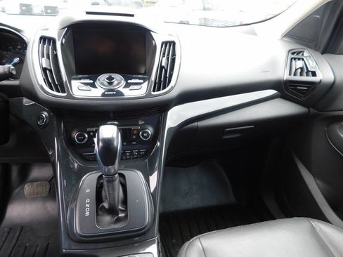 Used 2014 Ford Escape Titanium w/ Equipment Group 401A AWD/4WD image 8