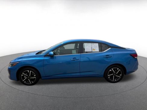 Used 2025 Nissan Sentra SV FWD image 9