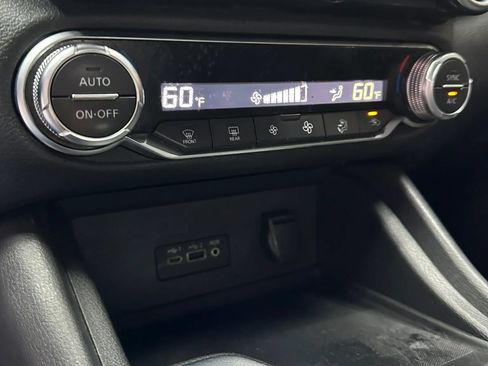 Used 2021 Nissan Sentra SV FWD image 16