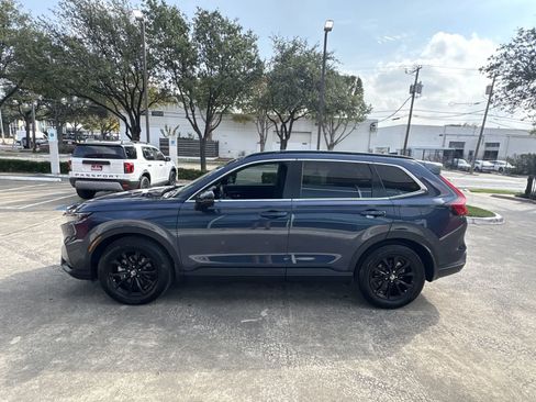 Certified 2025 Honda CR-V Sport image 3