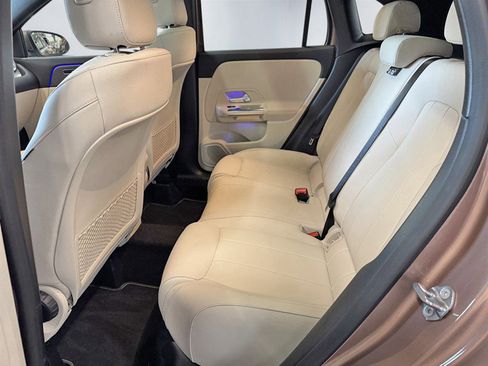 Used 2022 Mercedes-Benz GLA 250 4MATIC image 19