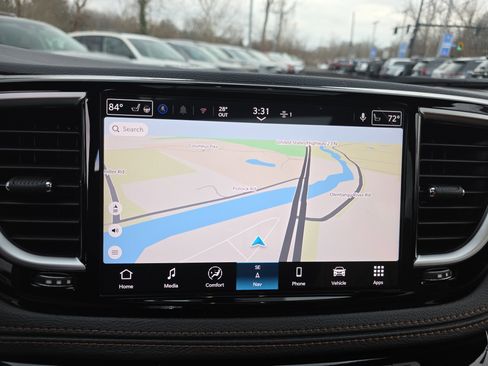 New 2026 Chrysler Pacifica Pinnacle image 6