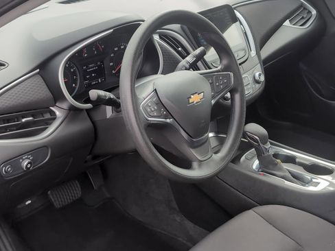Used 2025 Chevrolet Malibu LT image 15