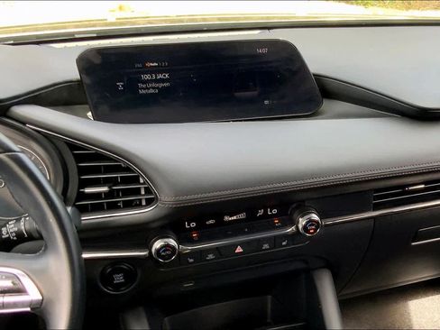 Used 2019 MAZDA MAZDA3 AWD Hatchback w/ Preferred Pkg image 7