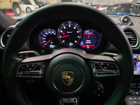 Used 2023 Porsche 718 Cayman w/ Premium Package RWD image 78