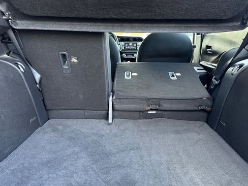 Used 2020 Nissan Kicks SR image 15