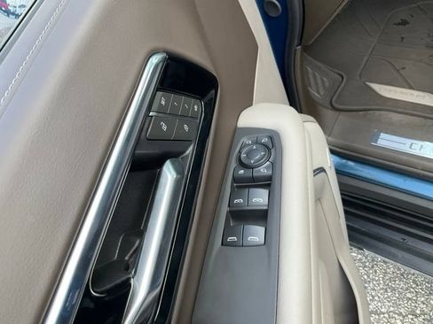Used 2025 Chevrolet Suburban LT w/ Comfort Package AWD/4WD image 8