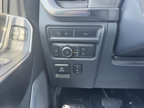 Used 2022 Ford F150 Platinum w/ Equipment Group 701A High AWD/4WD image 16