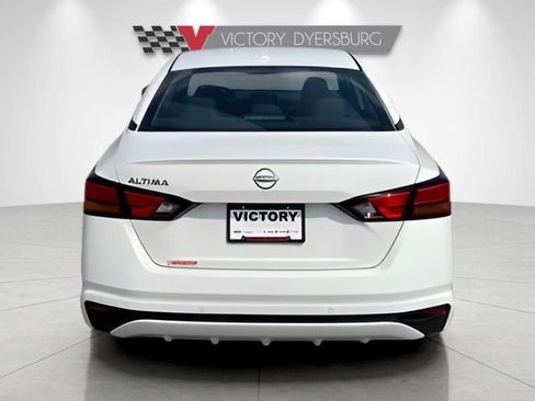 Used 2025 Nissan Altima 2.5 SV FWD image 7