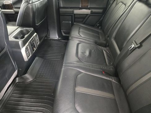 Used 2016 Ford F150 Platinum w/ Equipment Group 701A Luxury AWD/4WD image 33