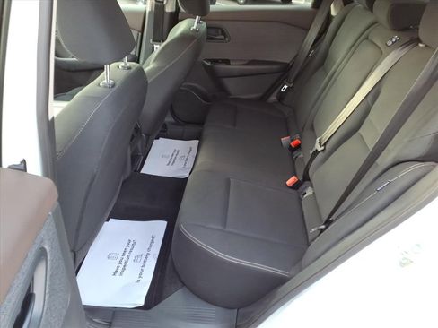 Used 2023 Nissan Rogue S image 13