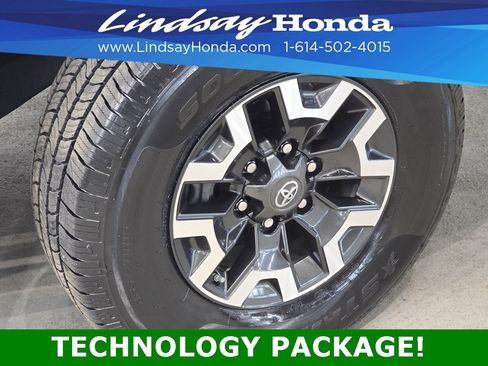 Used 2020 Toyota Tacoma TRD Off-Road w/ Technology Package image 24