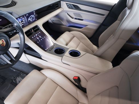 Used 2023 Porsche Taycan RWD image 16