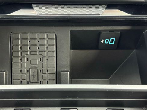 Used 2024 Ford F350 Limited image 27