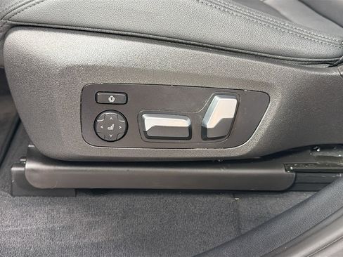 Used 2019 BMW X4 M40i w/ Driving Assistance Package image 19