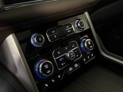 Used 2023 GMC Yukon Denali w/ Max Trailering Package image 18