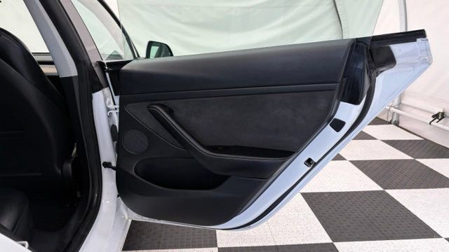 Used 2021 Tesla Model 3 Standard Range Plus RWD image 25