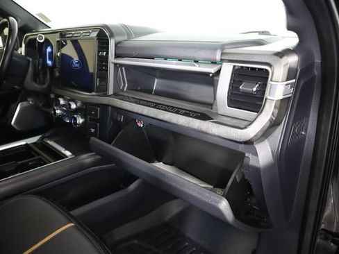 Used 2024 Ford F250 Platinum w/ FX4 Off-Road Package AWD/4WD image 73