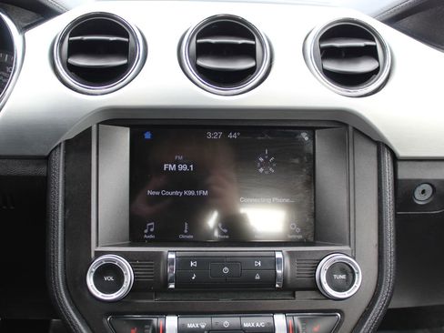 Used 2017 Ford Mustang Premium image 17