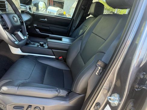 Used 2025 Toyota Tundra Platinum AWD/4WD image 9