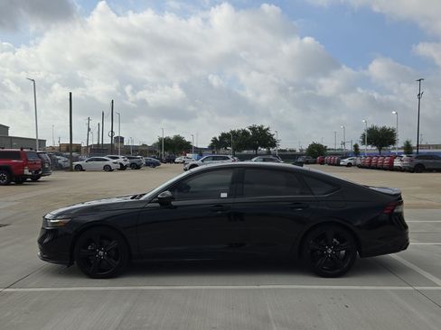 Used 2023 Honda Accord Sport image 7