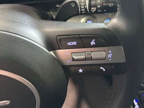 Used 2025 Hyundai Kona SEL image 37