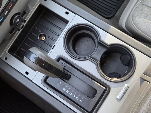 Used 2013 Ford Expedition EL XLT w/ Leather Seating Pkg image 19