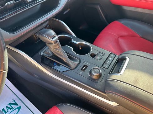 Used 2021 Toyota Highlander XSE image 18