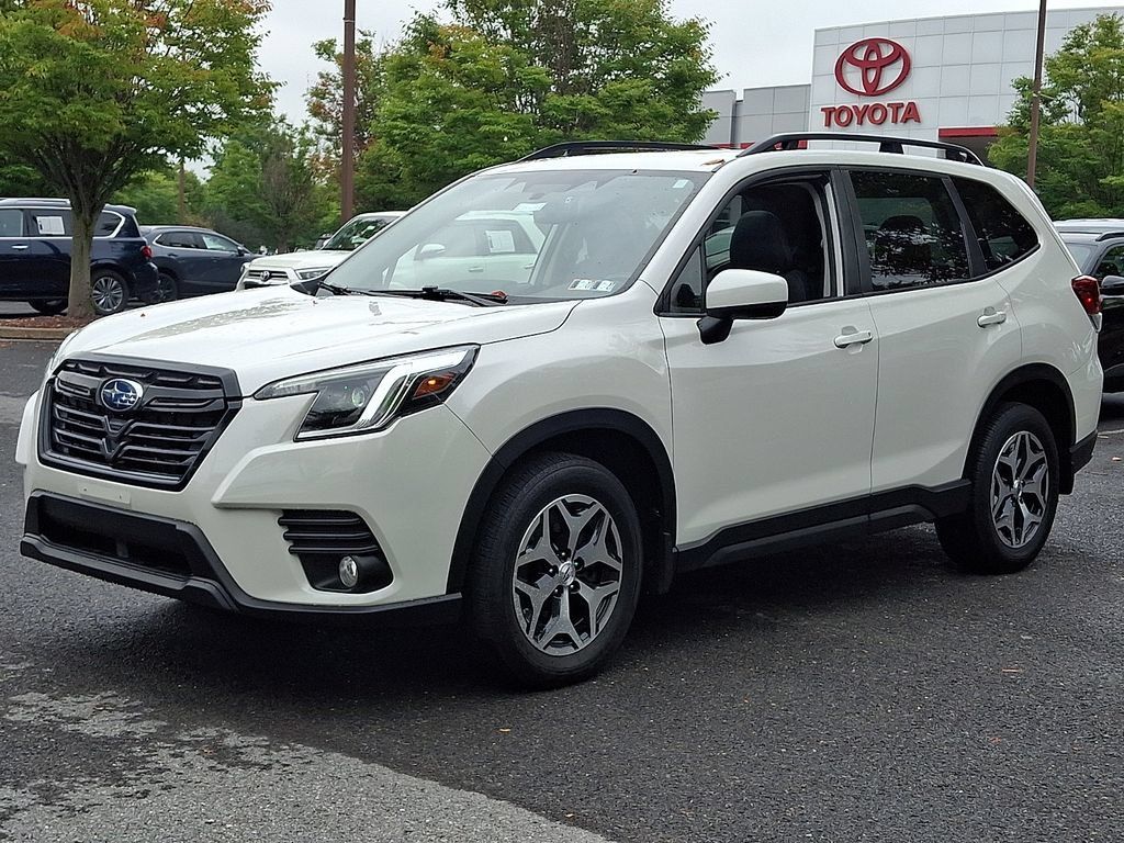 Used 2023 Subaru Forester Premium AWD/4WD image 5