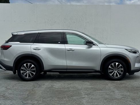 Used 2023 INFINITI QX60 Pure FWD image 2